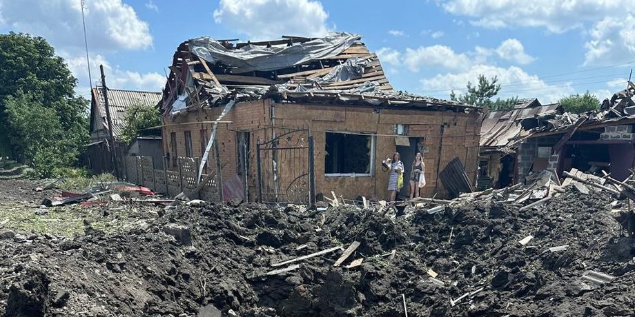 обстрел Покровск, разрушенный дом, удар Искандером по Покровску, последствия обстрела Покровска