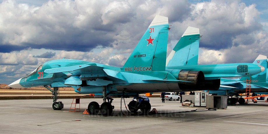 Самолет Су-34 ВС РФ на полигоне