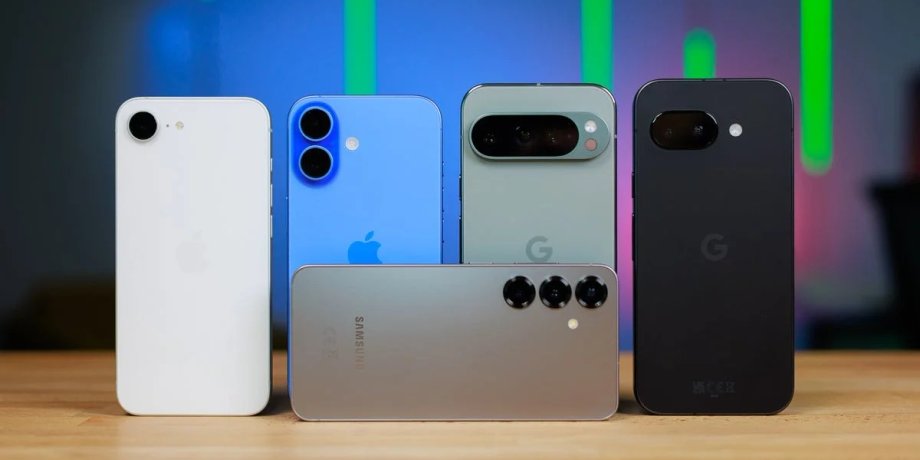 Cмартфоны Vivo X300, Pixel 10, Samsung Galaxy S25, iPhone 17 Pro на столе