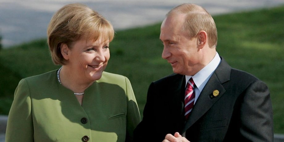 Ангела Меркель і Володимир Путін під час саміту G8, 2007 рік
