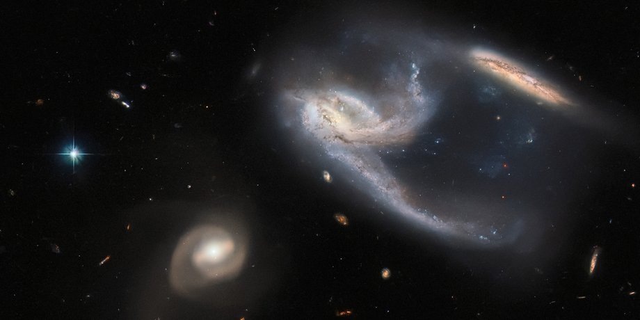 галактика NGC 7764A, космос, фото