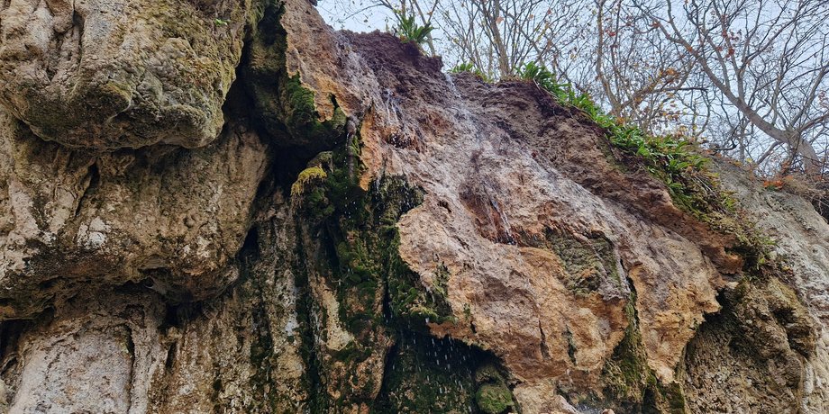 Дівочі сльози, водоспад Дівочі сльози, обвал скелі