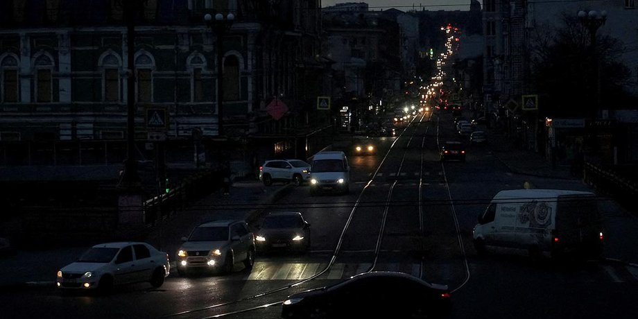 відключення світла, вулиця без світла, відключення електроенергії, блекаут