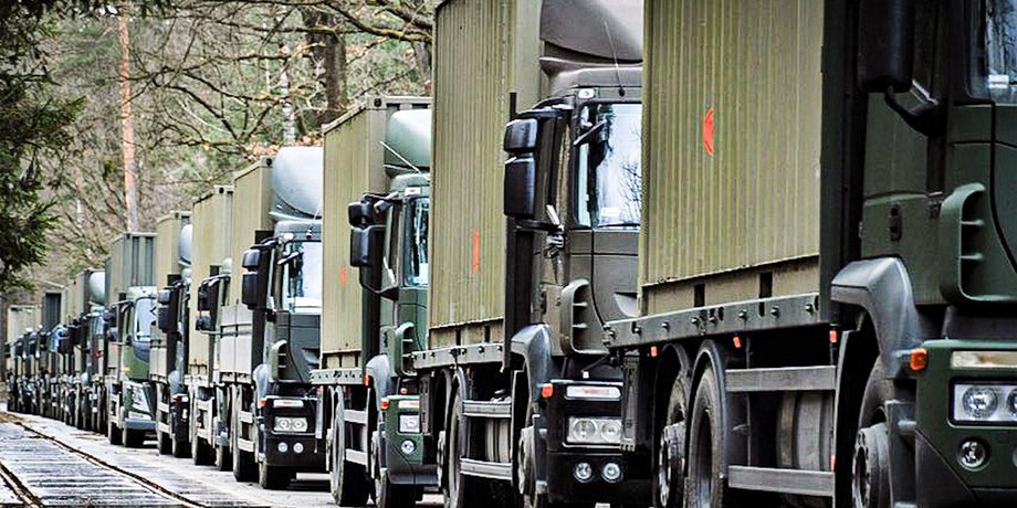 вантажівки, конвої нато, вантажівки зі зброєю нато, нато зброя конвої