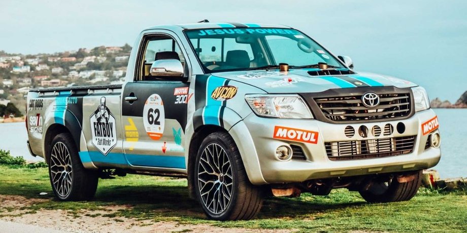 toyota hilux v12, Toyota Hilux, тюнинг Toyota Hilux, пикап Toyota, пикап тойота