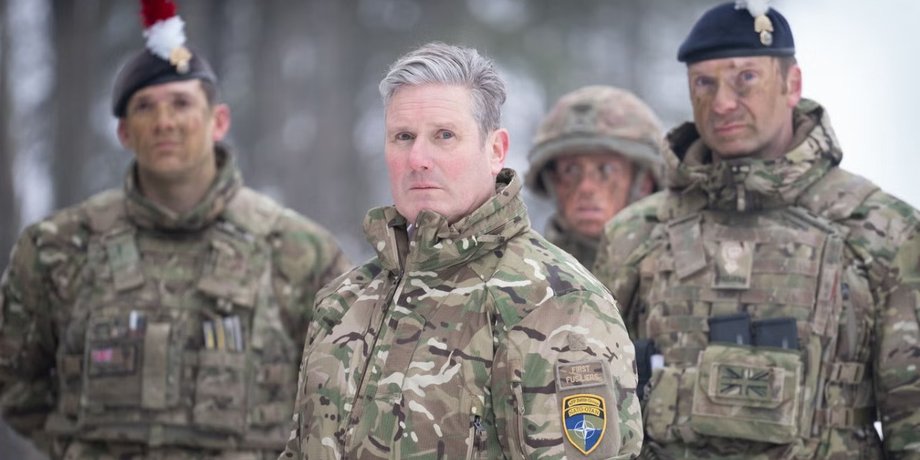 Кир Стармер с военными