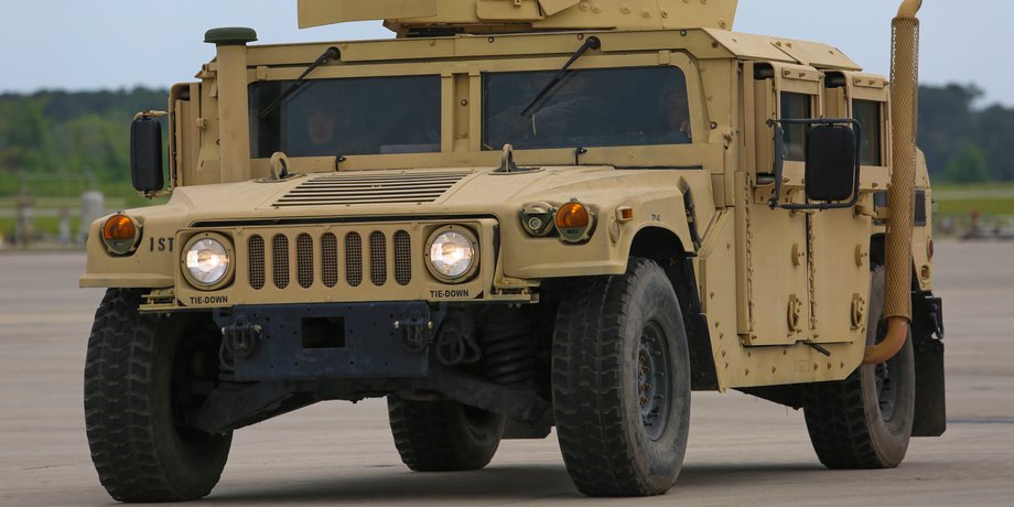 Позашляховик Humvee, вс,
