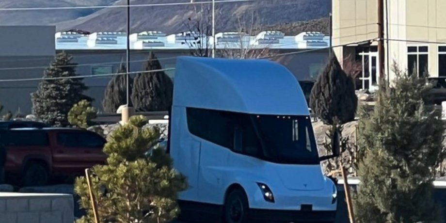 Tesla Semi 2022, Tesla Semi, новая Tesla Semi, грузовик Tesla Semi, электромобиль Tesla Semi