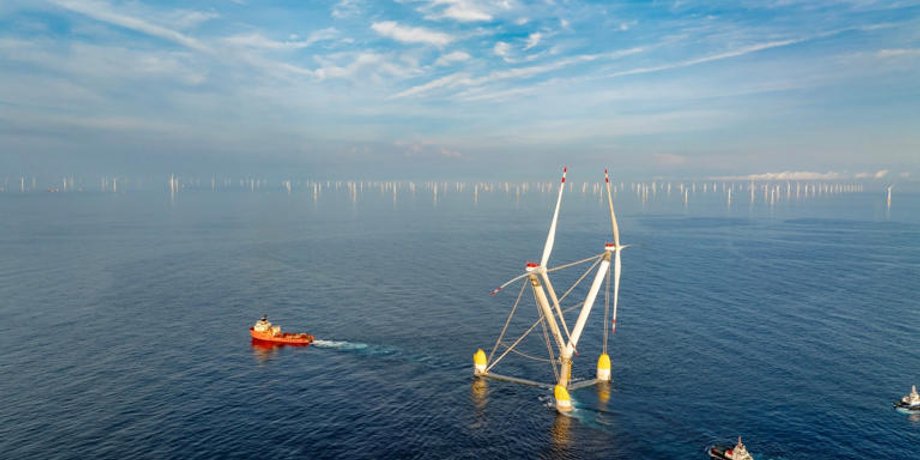 ветряная турбина OceanX в море