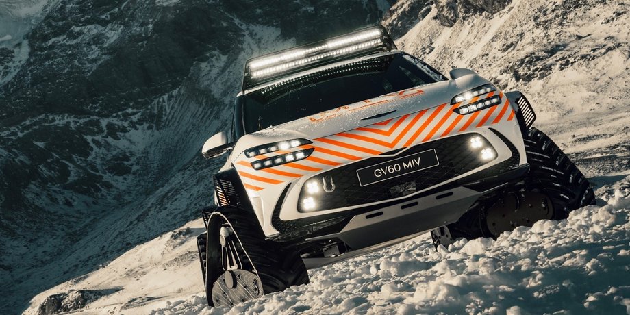 авто на гусеницях, Genesis GV60, електромобіль Genesis, кросовер Genesis