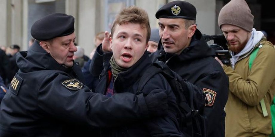 Роман Протасевич, протасевич, задержание протасевича, нехта, лнр, генпрокуратура лнр, допрос, донбасс, боевики
