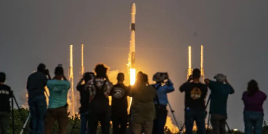 Прощай, Falcon 9: SpaceX выводит из эксплуатации свою основную ракету, в чем причина
