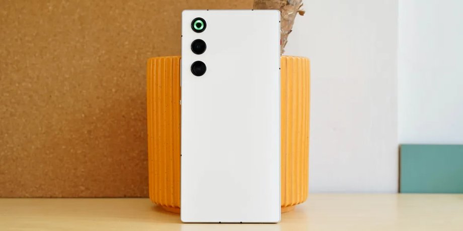 Бюджетний смартфон RedMagic 10 Air