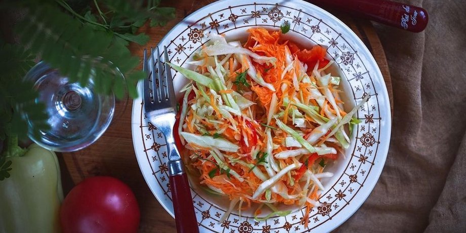 Грецький салат, салат з капустою, смачний салат, овочевий салат, Politiki salata