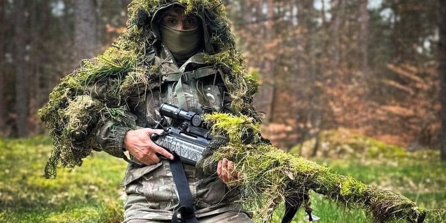 військовий, мнайпер