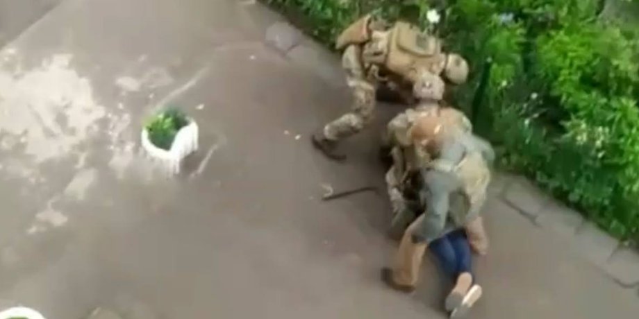 Одесса, Вартан Гутников, Евгений Тябус, Одесса, задержание, СБУ, сотрудники СБУ, жесткое задержание