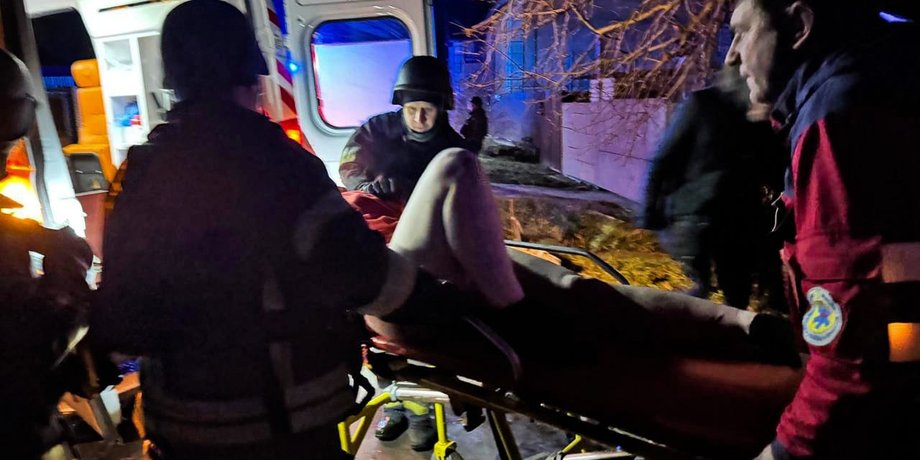 Різдво 2024, Різдво, ДСНС, Київська область, рятувальники, пожежники, надзвичайна подія, металевий паркан, паркан, застрягла на паркані
