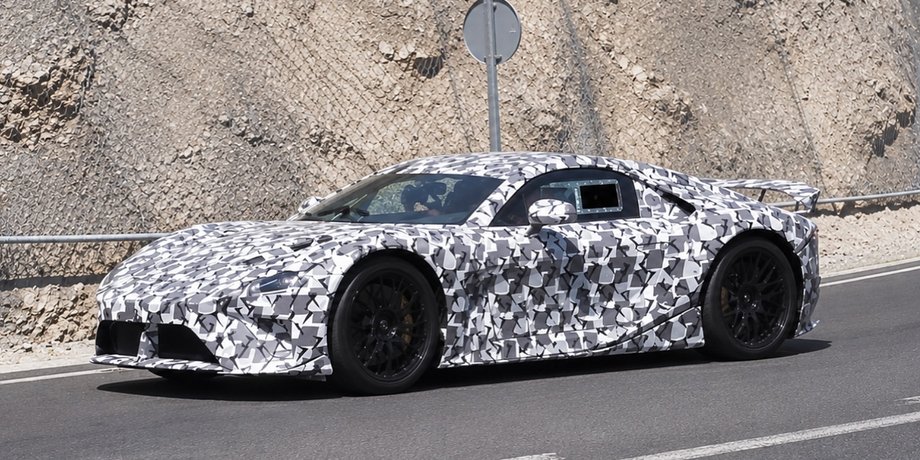 Автомобиль Lexus LFA