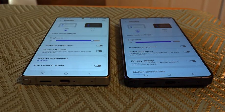 Samsung Galaxy S26 Ultra смартфон порівняння екранів S25 Ultra