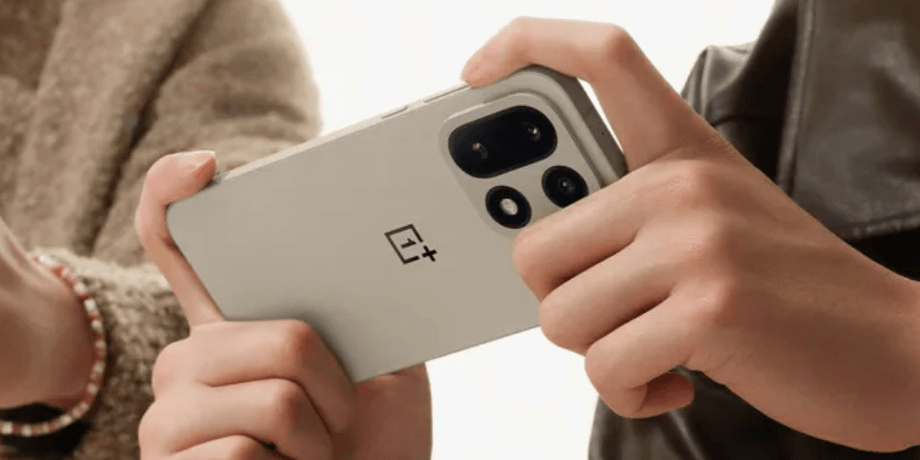 Смартфон OnePlus 15