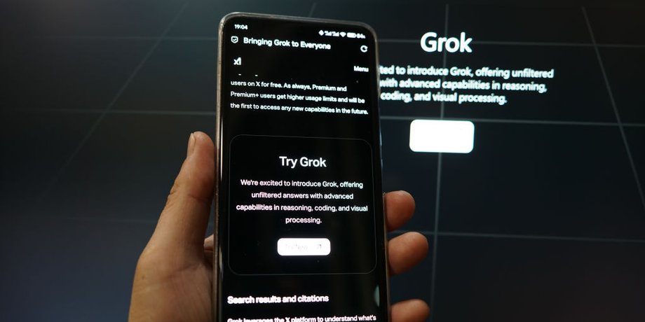 Чат-бот Ілона Маска Grok