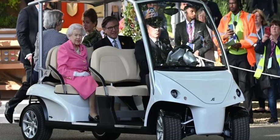 Garia Courtesy, Гольф-кар, Авто, Автомобили, Аукцион, Королева Елизавета, Елизавета II, Королевская семья, Фото