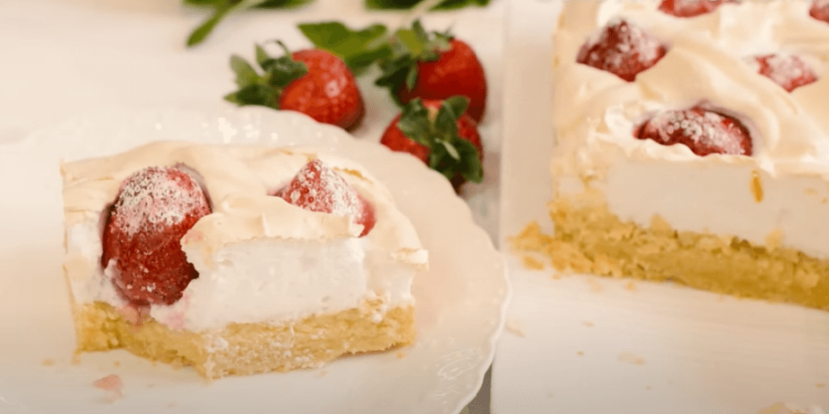 клубничный пирог, пирог с клубникой, меренга, клубника, десерт, выпечка