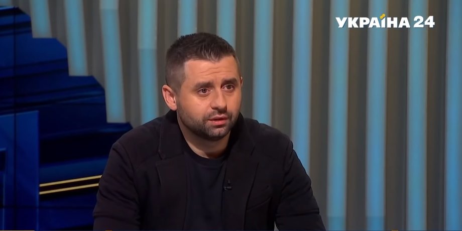 Арахамия раскритиковал Арестовича из-за угроз России