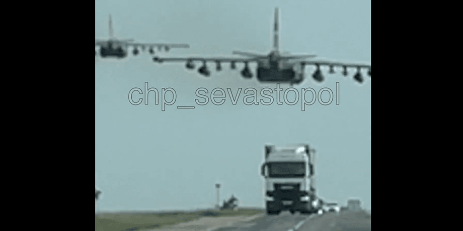 Російські літаки у Криму, вибухи у Криму, вибухи у Севастополі, Балаклава, російська авіація у Криму, Балаклава