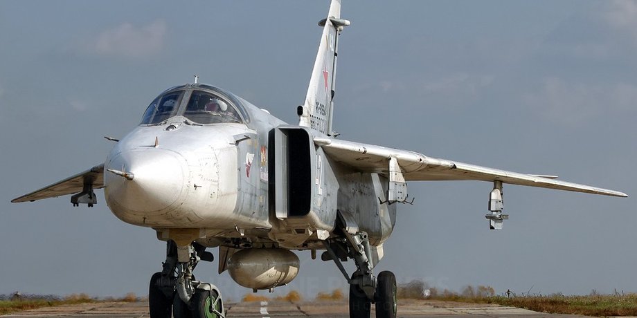 Су-24, літак, бомбардувальник, літак РФ, російський літак, бойовий літак, військова техніка