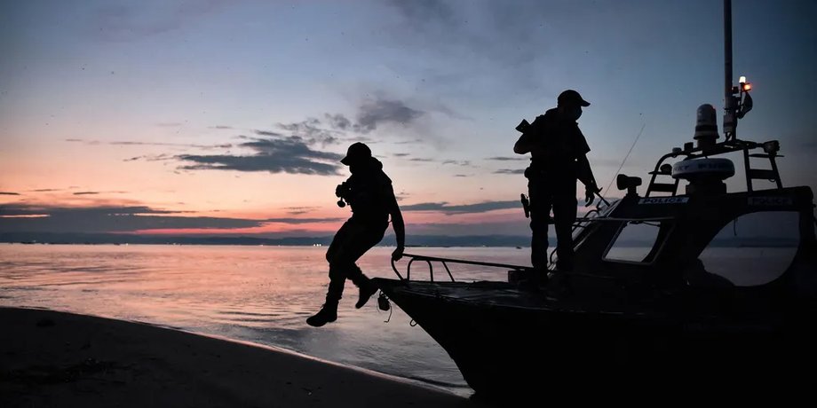 мигранты в эгейском море, нелегалы в эгейском море, холодная война турции и греции