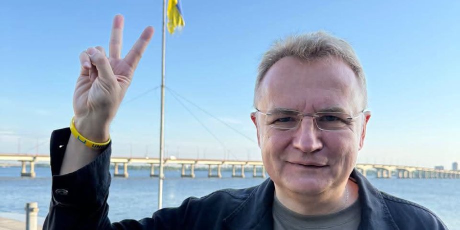 Андрій Садовий виявив прихований мікрофон у машині