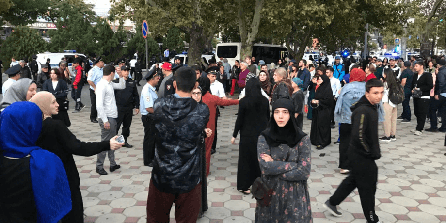митинг в Махачкале, протесты против мобилизации, антивоенный митинг, акция протеста в Дагестане, Хасавюрт, полиция