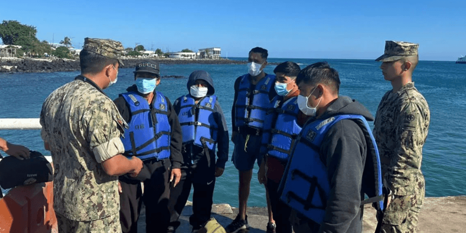 Рыбаки, рыбаки провели в море 55 дней, выжили в море, в море почти два месяца, выжить в море, что есть в открытом море