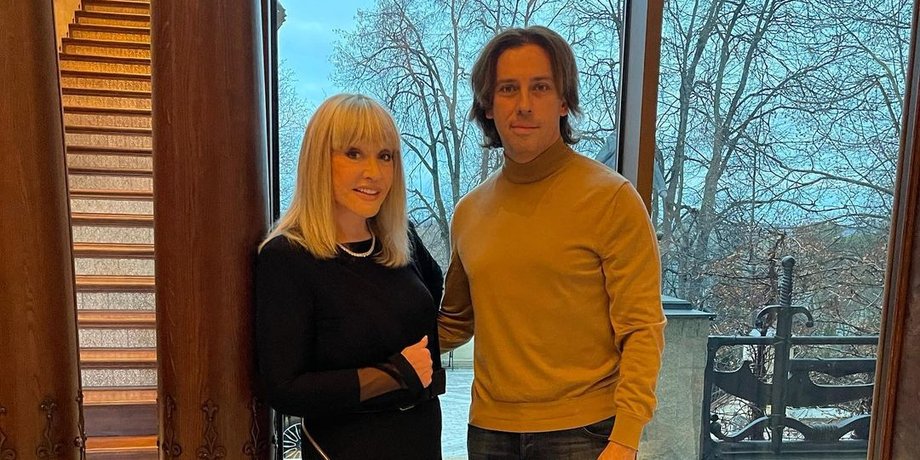 Алла Пугачева и Максим Галкин, замок пугачевой и галкина, замок в деревне грязь, где сейчас пугачевая и галкин