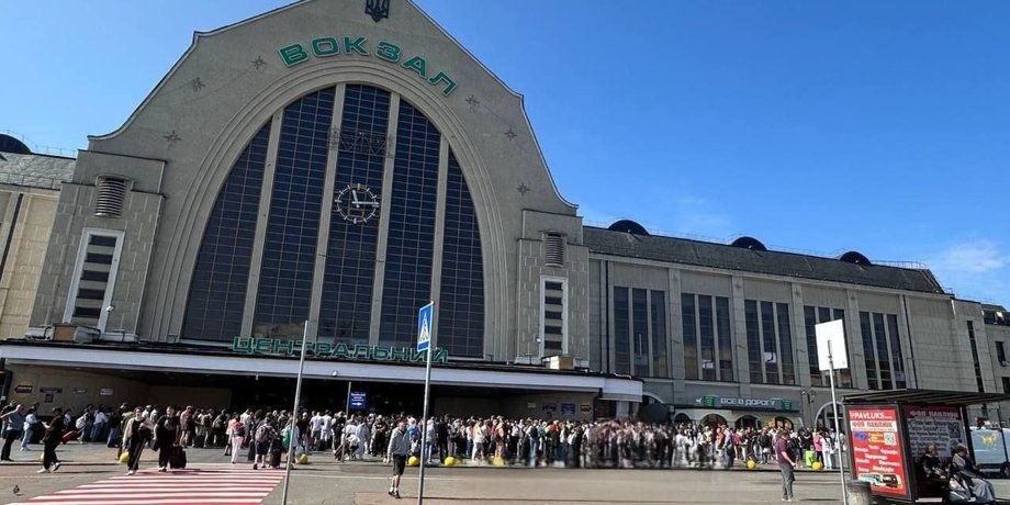 Київський залізничний вокзал 27 серпня фото Київського залізничного вокзалу 27 серпня