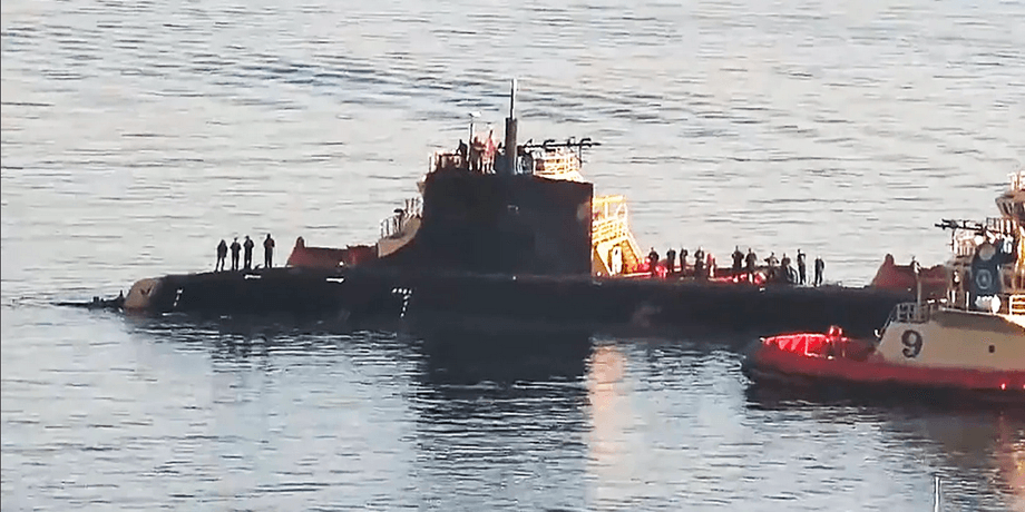 uss connecticut у порту