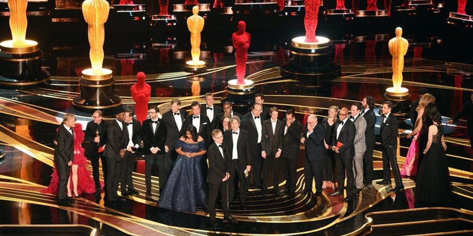 Вся съемочная группа "Зеленой книги" получает Оскар/Фото: oscar.go.com