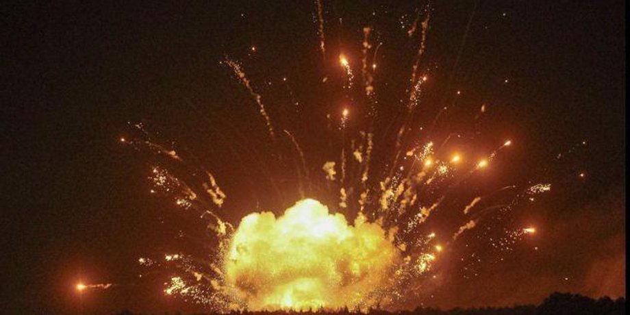 Взрывы на складах боеприпасов в Калиновке / Фото: УНИАН