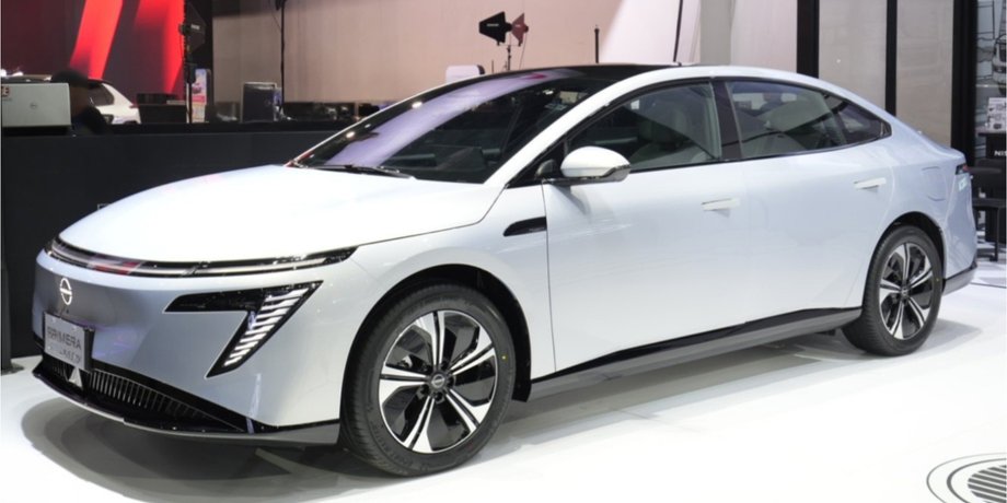 новий Nissan Primera