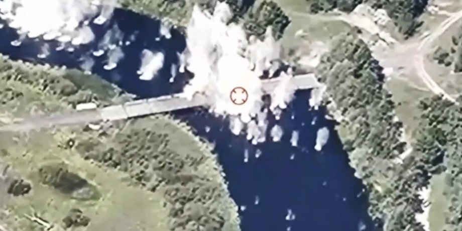 Удар по переправе в РФ, мост на Курщине, понтонный мост Курская область, прорыв в Курской области мосты, ВСУ продвижение в Курской области, ВСУ удар по мостам РФ