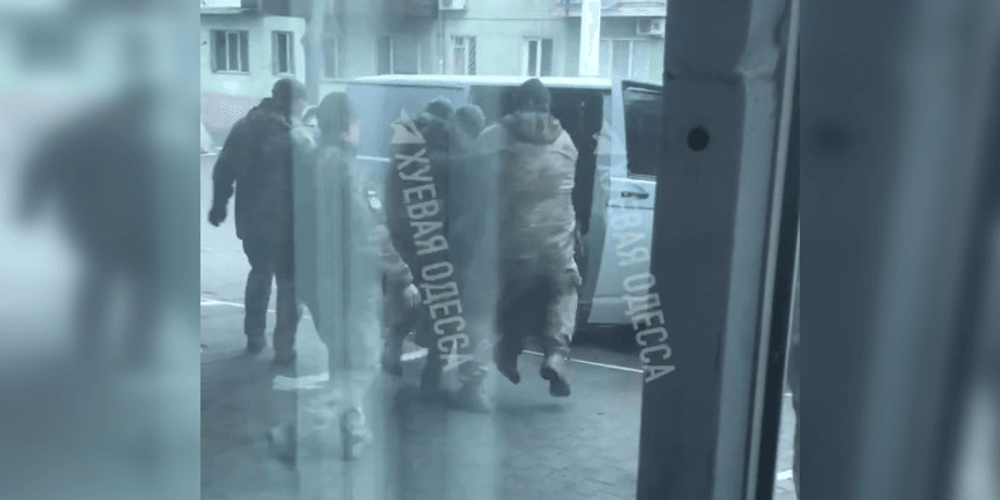 военккомы в одессе, одесса повестки, избиение военные одесса, задержание военкоматы одесса