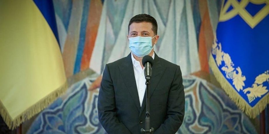 Сергей Корнийчук, Владимир Зеленский, офис президента, пистолет, Наградное оружие