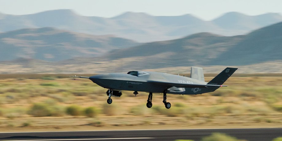 Первое испытание дрона YFQ-42A — первое испытание дрона YFQ-42A
