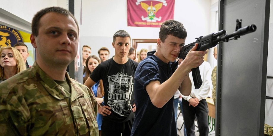 виші, студенти, базова військова підготовка, виш військова підготовка