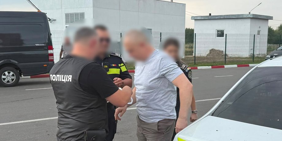 Віктора Медвідя екстрадували з Румунії в Україну Віктора Медвідя екстрадували з Румунії до України у справі про розтрату бюджетних коштів
