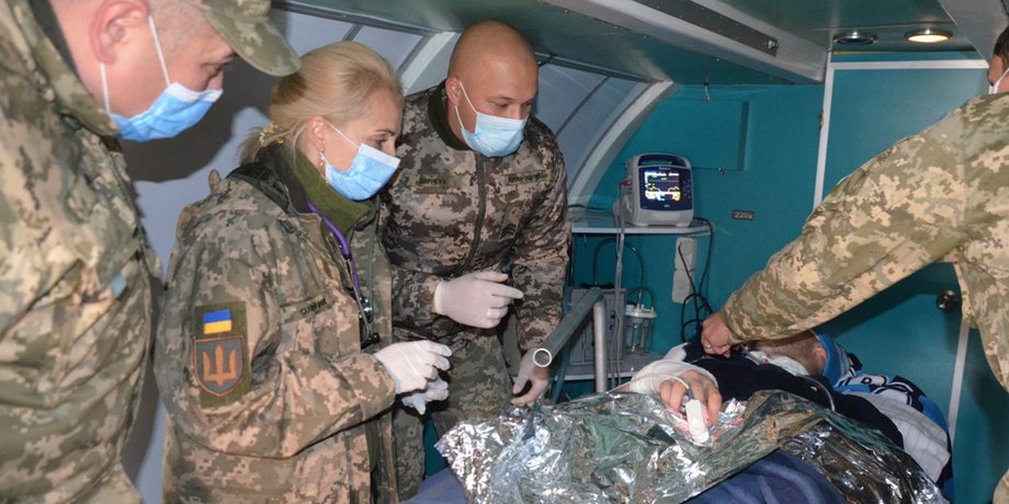 эвакуация раненых во Львов