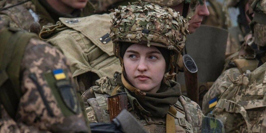 Мобілізація жінок в Україні — кого першими можуть відправити на фронт — військовий Мобілізація жінок в Україні
