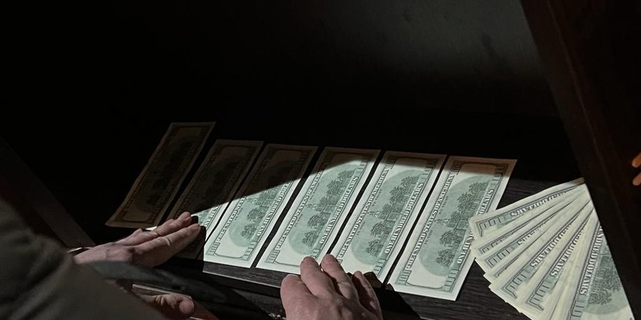 взятка, коррупция, доллары, коррупция в Украине