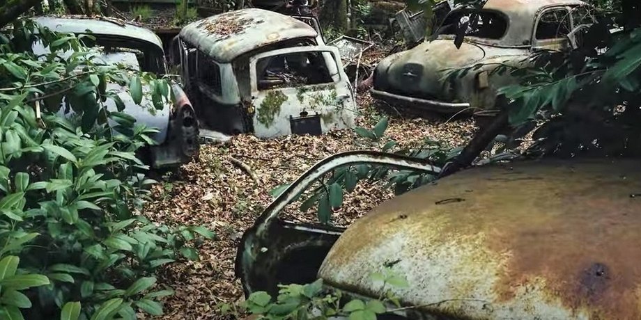 кладбище авто, ретро авто старинные авто, заброшенные авто